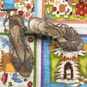 EUC Gold & rhinestone J.Renee strappy heels size 8